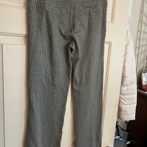 Betabrand Classic Gray Pattern Straight Leg Pants EUC SZ Medium - Picture 3 of 7
